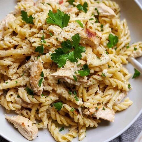 Crockpot Garlic Parmesan Chicken Pasta
